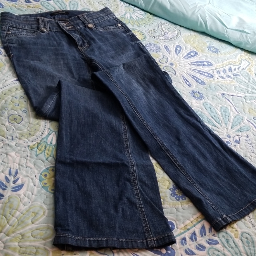White House Black Market jeans, sz 00 Blanc
